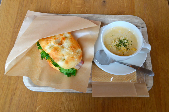 【新店レポ】アンドマークカフェ(&mark cafe)｜焼きたてのパンとコーヒーとスイーツ
