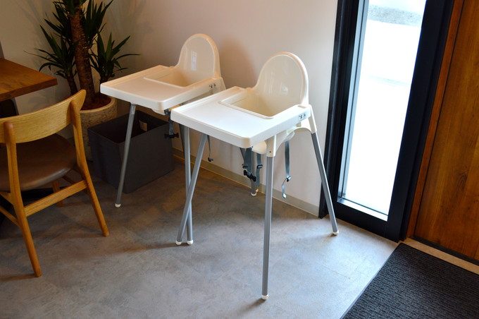 アンドマークカフェ-子連れサービス-子ども用イス