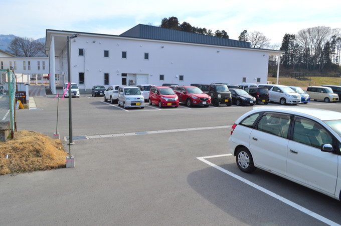 かみのやま桜フェス-駐車場