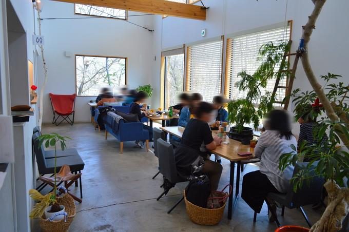 エスカルゴ-レストラン-店内の様子-1階南側