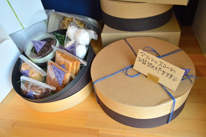 サニーサイドベイクショップ-メニュー-焼き菓子-右の棚2