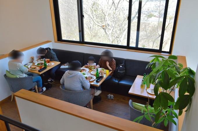 エスカルゴ-レストラン-店内の様子-中2階