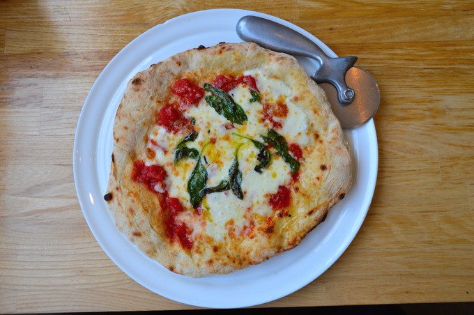 エスカルゴ-レストラン-ピザランチ-マルゲリータ1