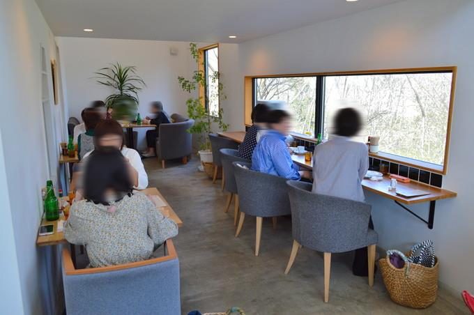 エスカルゴ-レストラン-店内の様子-1階東側