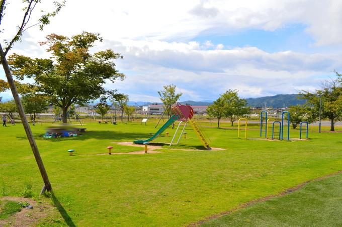 南陽市中央花公園-遊具-低年齢用遊具_01