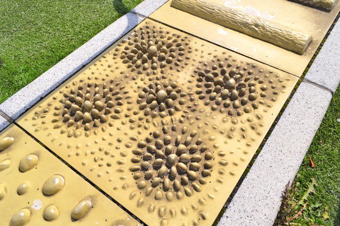 南陽市中央花公園-遊具-足つぼマッサージ2_01