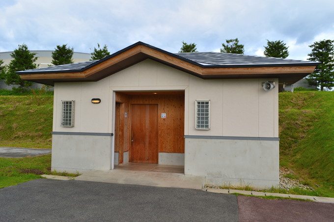 南陽市中央花公園-トイレ_01