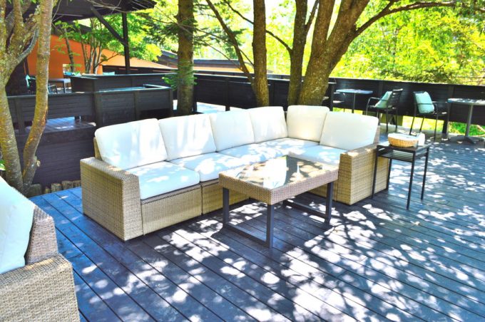 ユニテカフェ-店内-テラス-ソファー