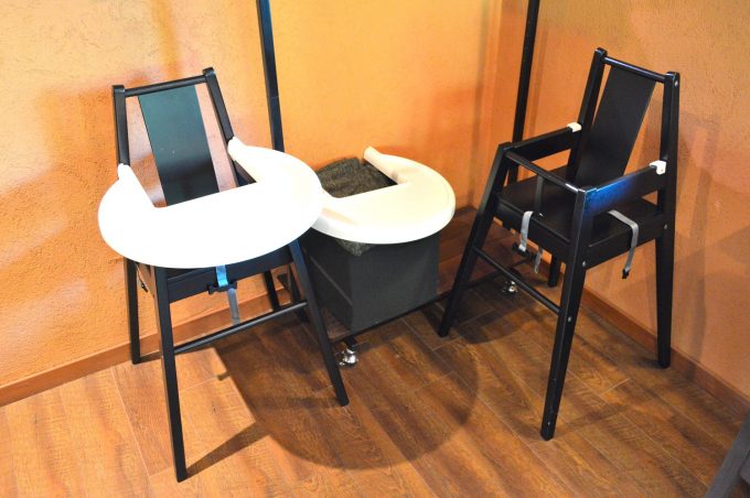 ユニテカフェ-子連れサービス-イス