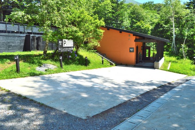 ユニテカフェ-第一駐車場