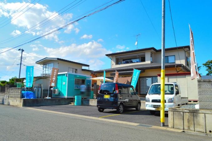 DONDON中村-外観と駐車場