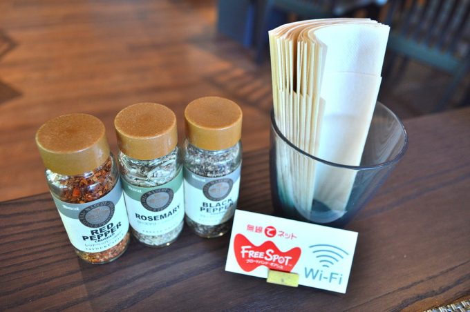 ユニテカフェ-注文-テーブル調味料等