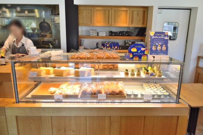 ウフウフガーデン-お土産コーナー-ショーケース