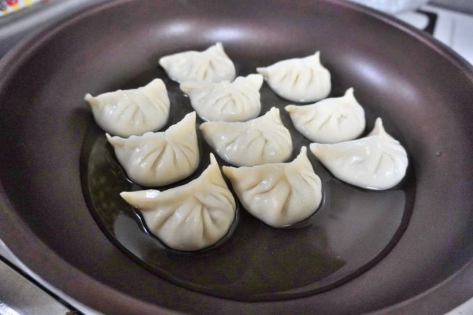 山形水餃子みどりのしづく-食レポ-焼き餃子1