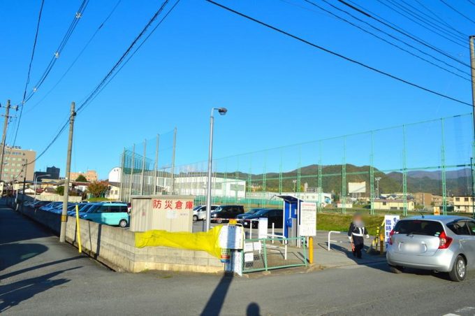 もみじ公園-仮説駐車場