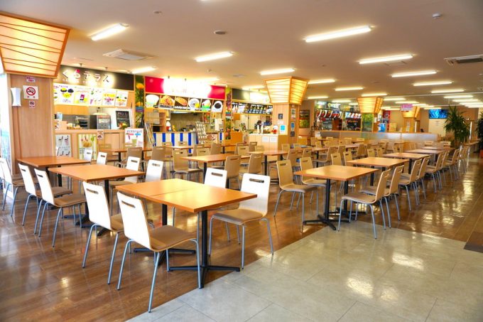 琥珀堂-ぐっと山形店-イートインスペース