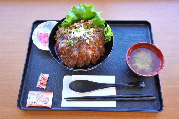 琥珀堂-ぐっと山形店-注文-米沢ステーキMIX丼1