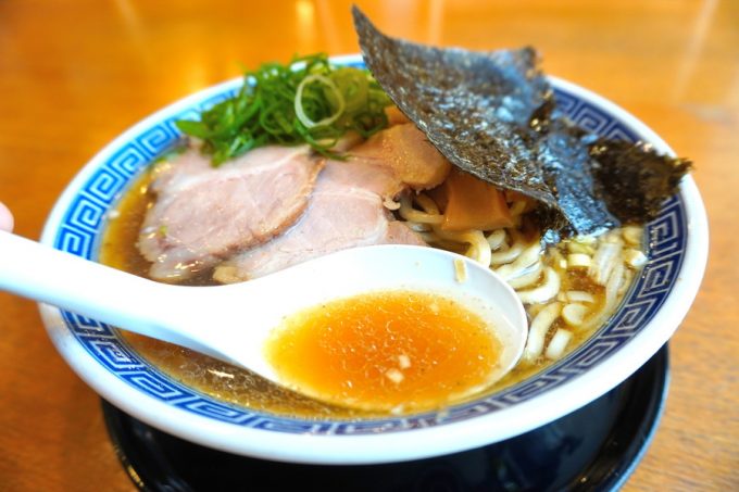 麺屋春馬-食レポ-煮干し中華そばスープ