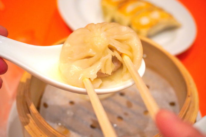 広東(かんとん)-食レポ-小籠包2