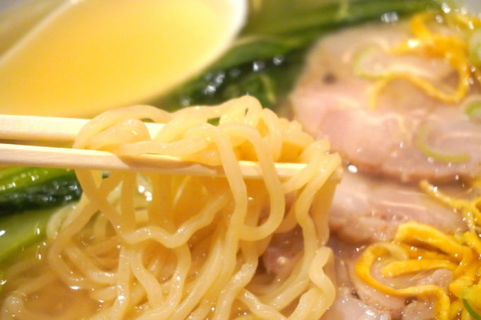 広東(かんとん)-食レポ-やまぐき麺スープ