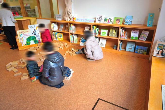 山形県立図書館-遊学館-こどもエリア-ロングセラーえほん