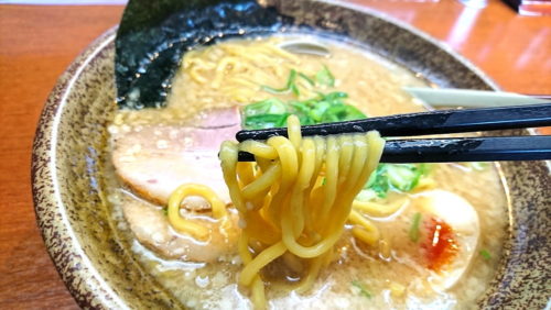 無尽蔵-新庄家-食レポ-豚骨醤油らーめん2