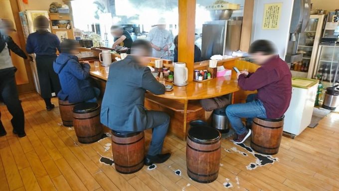 とんこつらーめんこう路-店内の様子-カウンター