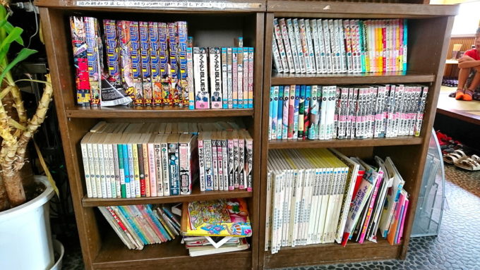 金ちゃんラーメン-高畠店-店内の様子-マンガ