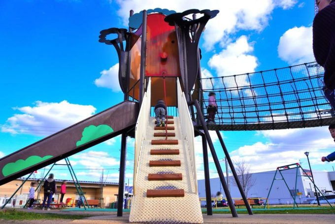 嶋遺跡気公園-遊具広場-大型遊具4