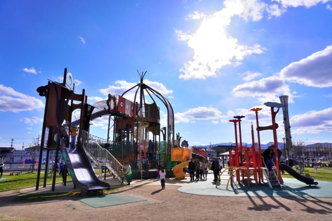 嶋遺跡気公園-遊具広場-大型遊具1