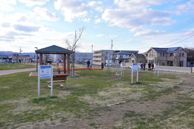 嶋遺跡気公園-健康広場