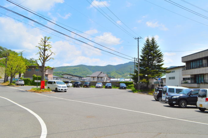 ジェラート-エン-駐車場2