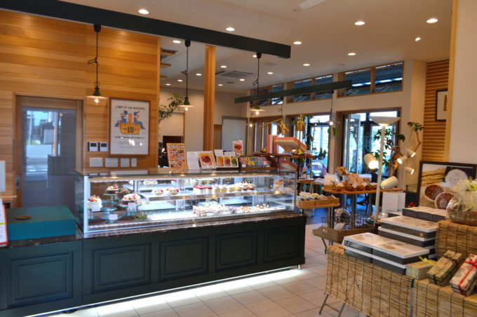 メゾンドボア-店内の様子-入り口