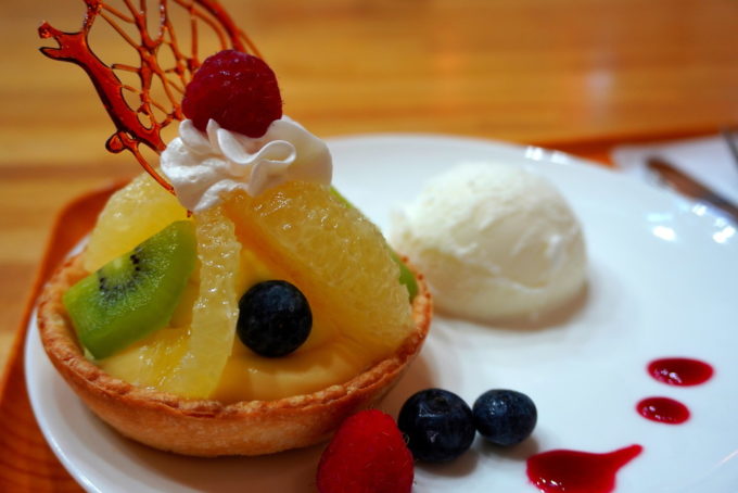 もりーな-tento-食レポ-季節のフルーツパイとジェラート