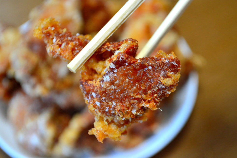 日本亭高堂店-食レポ-鶏皮揚げ2