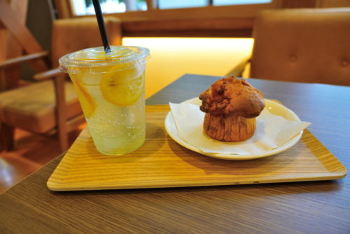 旧長井小学校第一校舎-マニーズカフェ-食レポ1