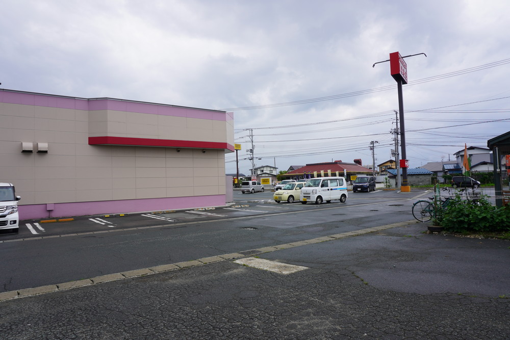 カフェラボ-駐車場