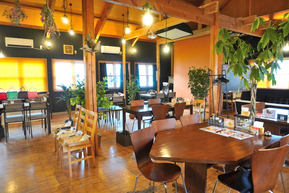 カフェラボ-店内