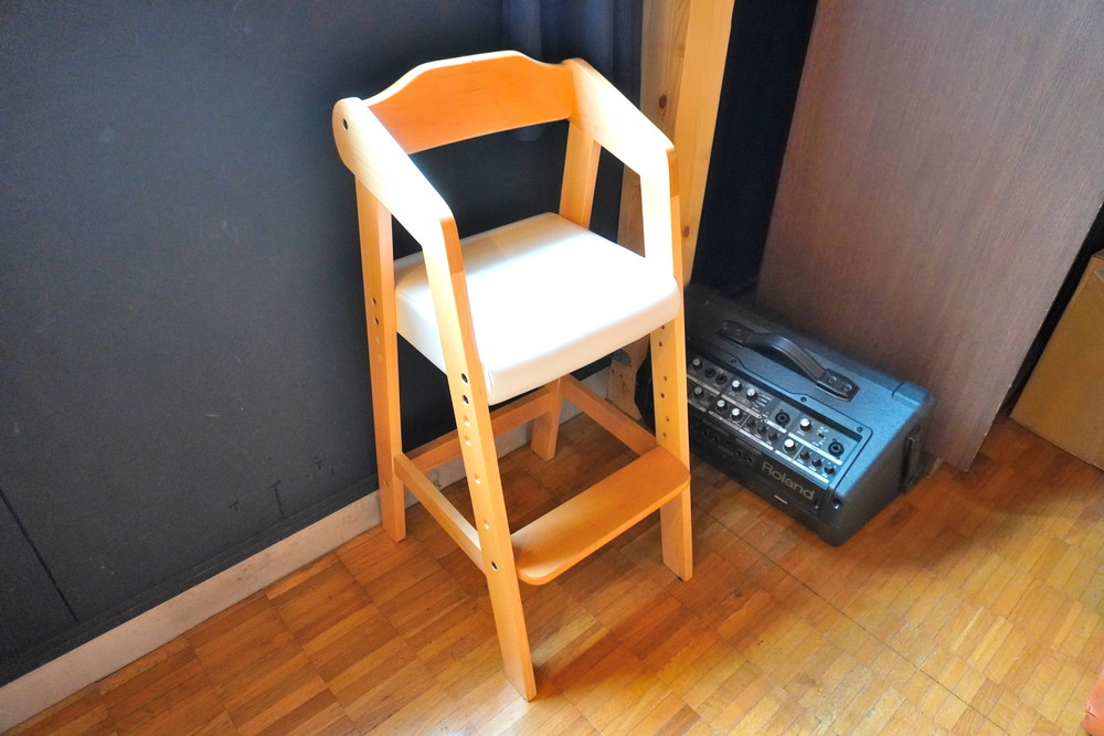 カフェラボ-子ども用椅子