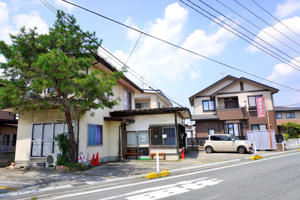 支那そば吉野家-駐車場1