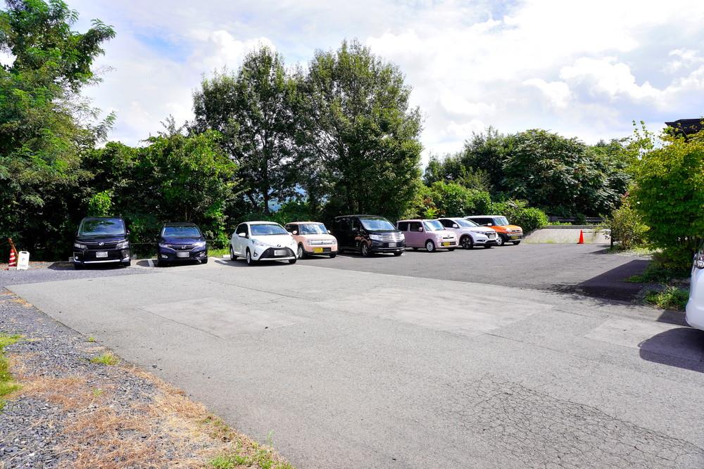 ヨスガカフェ-駐車場