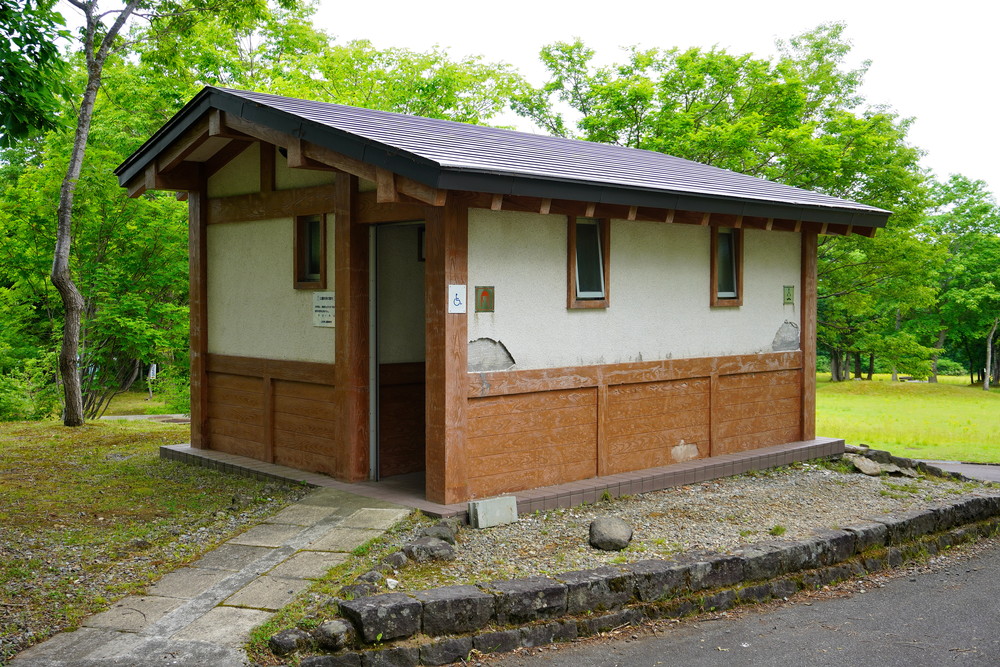 弓張平公園-子ども広場-トイレ