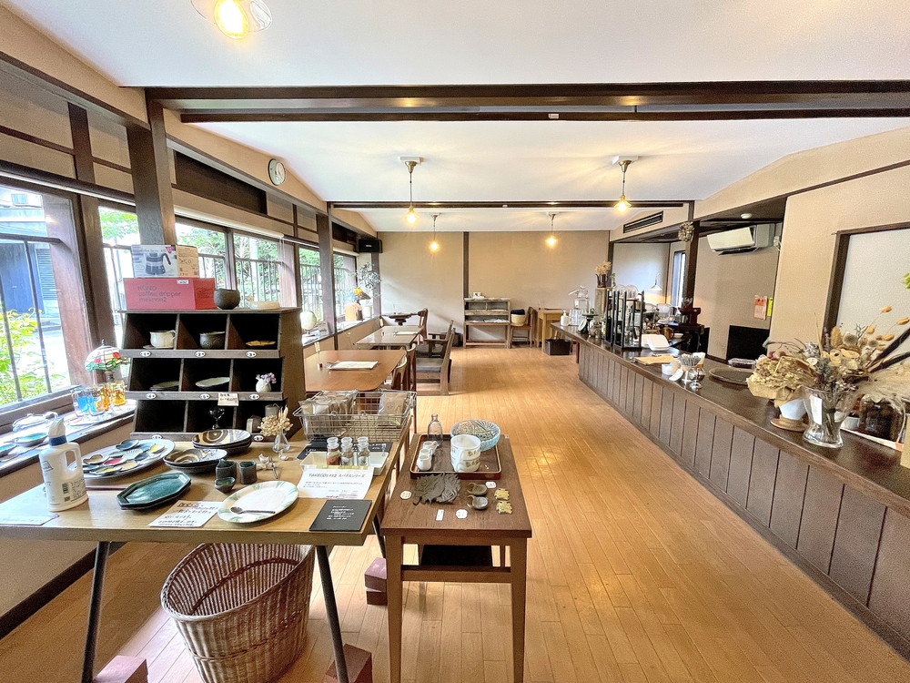 アカリトリノマド-店内①
