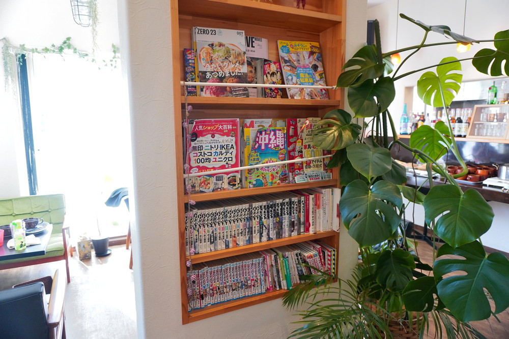 cafekoikoi-ブックコーナー