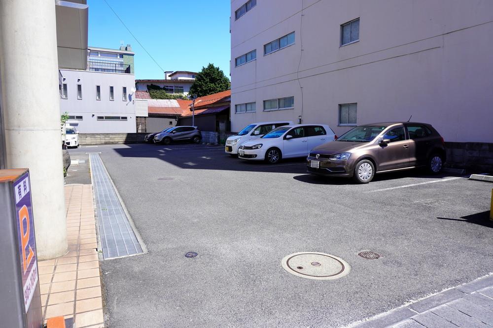 榮玉堂‐駐車場