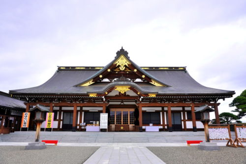 山形県護国神社-神殿