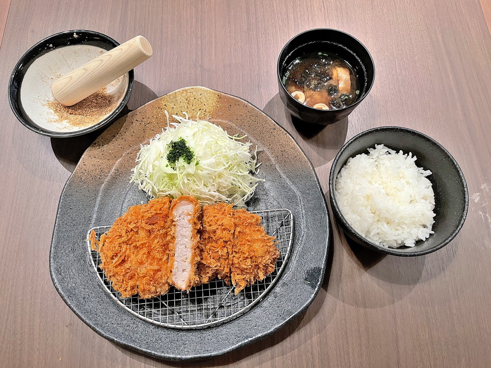 平田牧場-厚切りロースかつ膳①