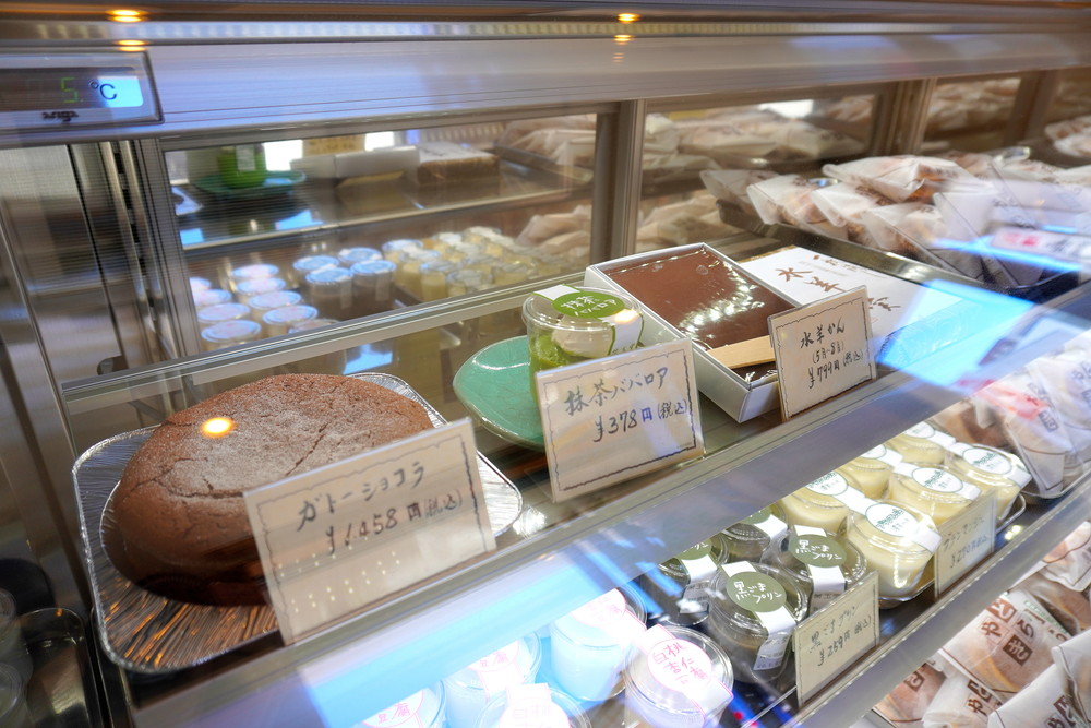 榮玉堂‐ショーケース①