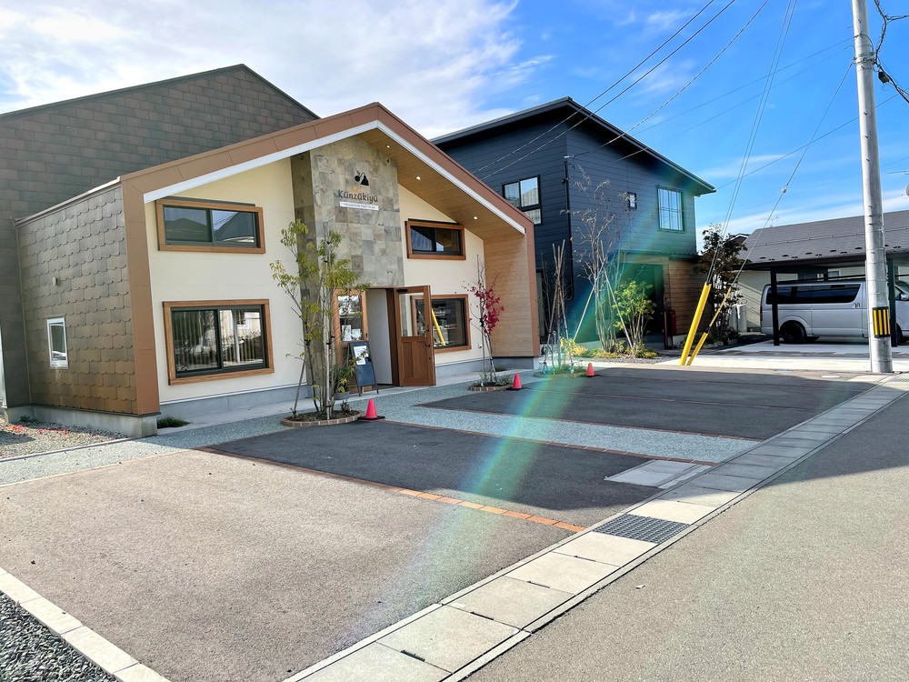 kanzakiya-カンザキヤ-駐車場