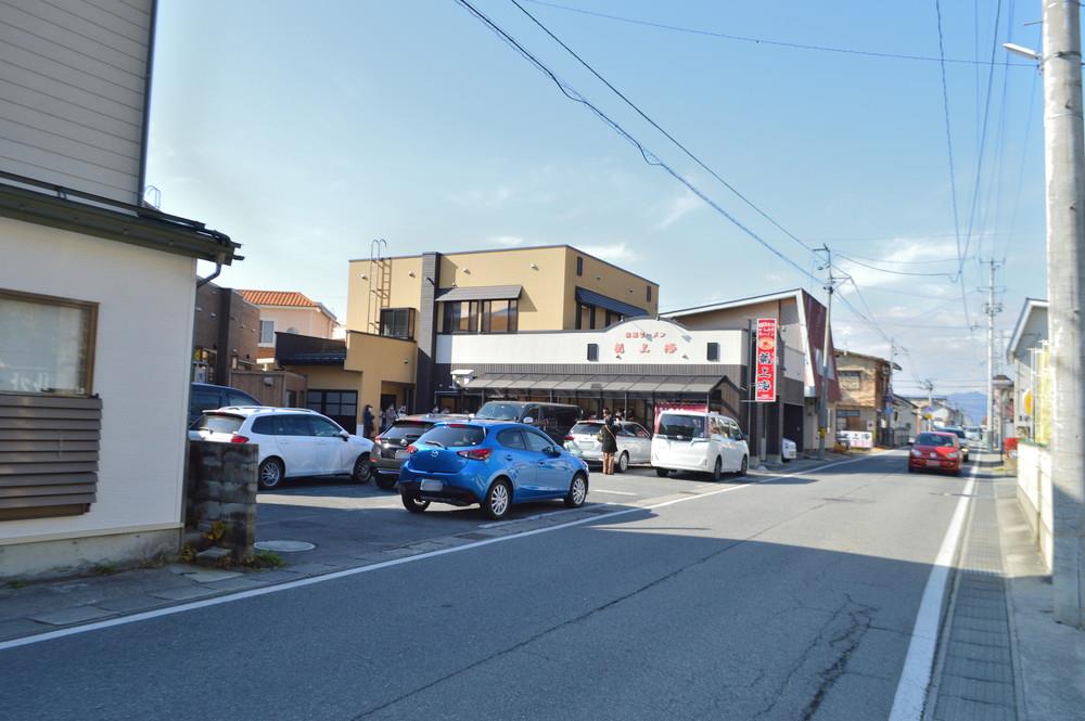 龍上海赤湯本店-駐車場1